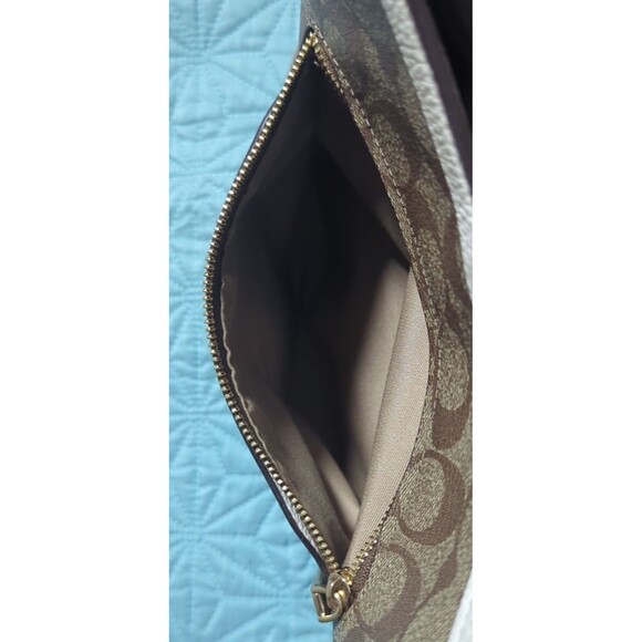 Coach Kristy Colorblock Leather Snake Embossed 3 compartment shoulder bag in EUC
